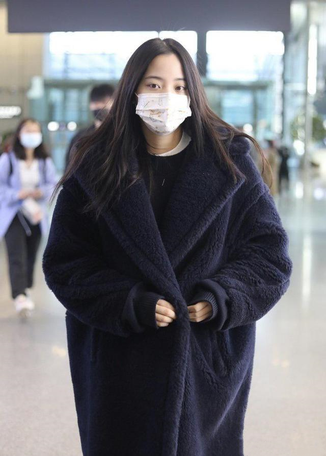 女明星私服大合集,各种类型轮番上阵,谁是你眼中行走的衣架呢(图3) 女明星私服大合集,各种类型轮番上阵,谁是你眼中行走的衣架呢(图3)